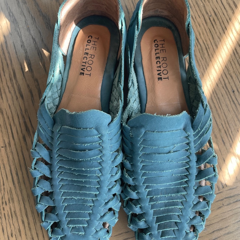 Women's Blue Leather Flats